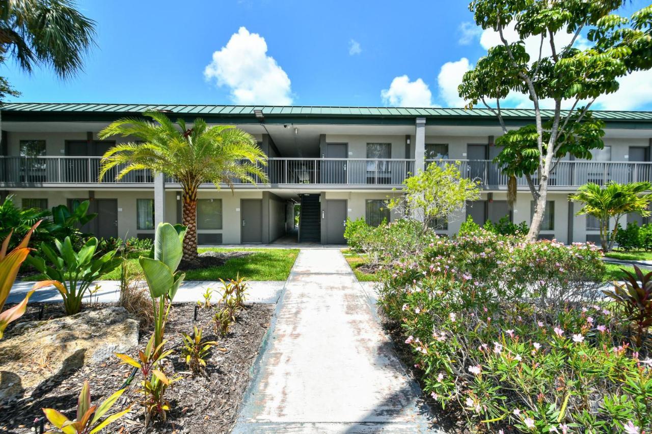 Sarasota Cay Club #612 - Heated Pool, Bunk Beds, Huge Tv, Tiki Bar, More! South Bradenton Exterior foto